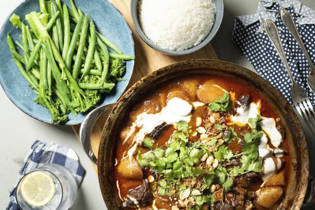 Matt Sinclair s Winter Warming Massaman Curry Girl au